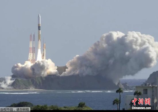 日本再次挑战<em>登月</em>：H2A火箭发射升空