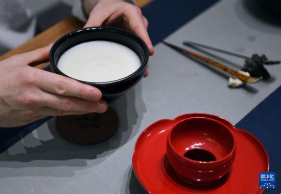 英国小哥“点茶”技艺传播中国茶文化