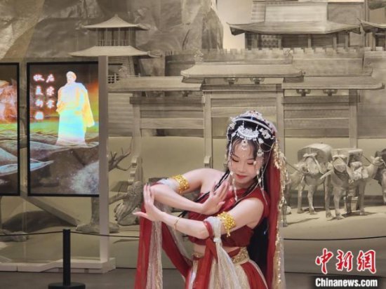 锦绣中国年｜新疆民众博物馆享受假日文化盛宴