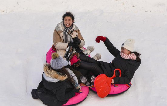 <em>游哈尔滨</em>冰雪大世界，17种玩法不容错过