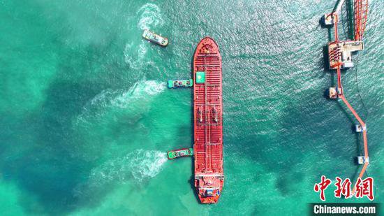 广东石化原油码头到港油轮累计超过百艘