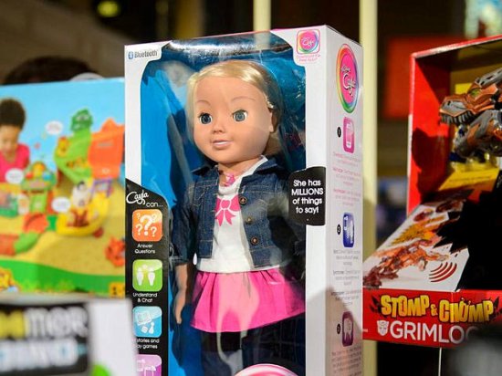 智能玩具娃娃变“间谍”？德国紧急停售-新华网