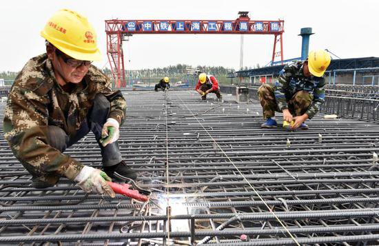 <em>中铁</em>上海工程局纵深推进产业工人队伍建设