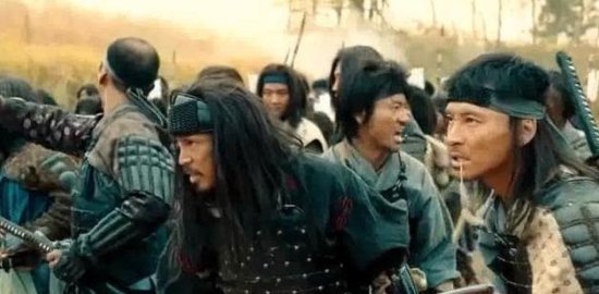 一在日本搞殖民统治的中国人，有班超的英雄气，却被贴上倭寇...