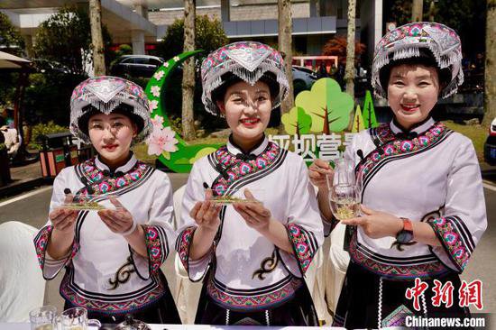 “小茶叶”带动“大产业” 第二届咸丰白茶文化节开幕