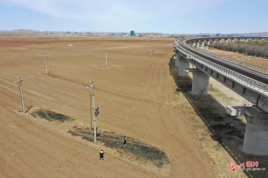 内蒙古：铁路<em>设备维修</em>保供电