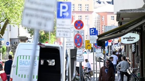 德国最<em>疯狂</em>街道：1100米有566个交通标志