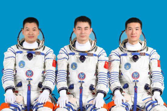 <em>微</em>纪录｜燃！100秒回顾中国航天员出征太空