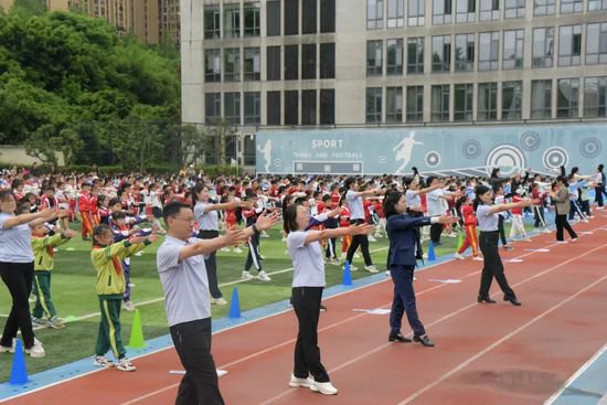 两江新区金山学校举办第二十四届心理健康金奥（趣味）运动会