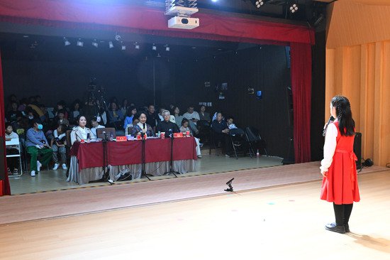 全国首场“小小金话筒”儿童青少年文化艺术展示交流活动在京...