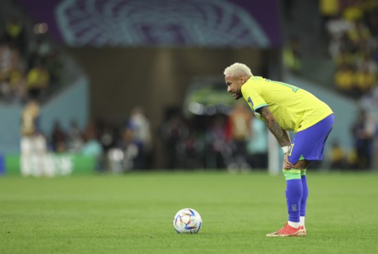 <em>巴西</em>宣布世界杯后首支国家队<em>名单</em> 内马尔因伤缺席