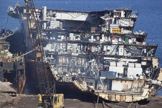 英国最后一艘无敌级航母被拆解 将变锅碗瓢盆