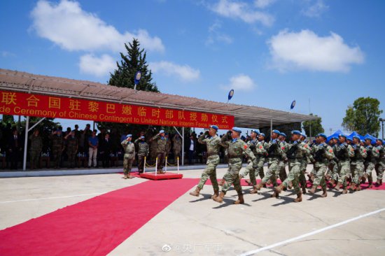 祝贺！中国410名维和官兵获联合国“和平<em>荣誉勋章</em>”