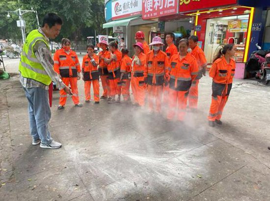 福州盈和环境公司强化道路保洁人员消防安全技能