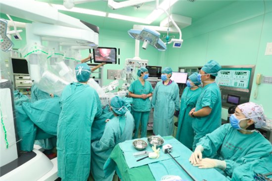 北京妇产医院启用<em>达芬奇</em>手术机器人，提升微创手术水平
