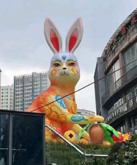 重庆巨型兔子灯被吐槽太丑，看看其他城市的兔<em>灯</em>，你觉得<em>哪个</em>...