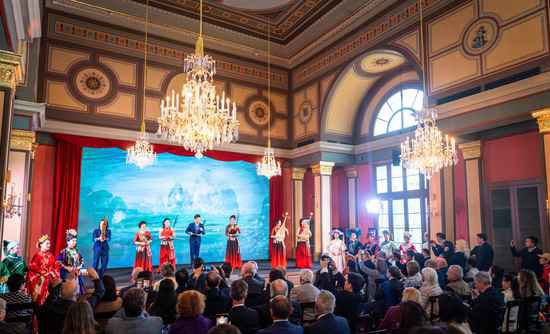 广西文化旅游推介会在维也纳举行