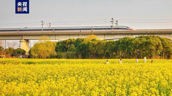 <em>坐火车</em>去踏青 长三角铁路2024年春游运输方案出台