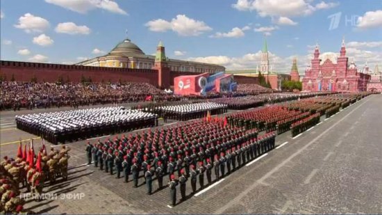 克宫钟声响起，俄罗斯举行纪念卫国战争胜利78周年阅兵式