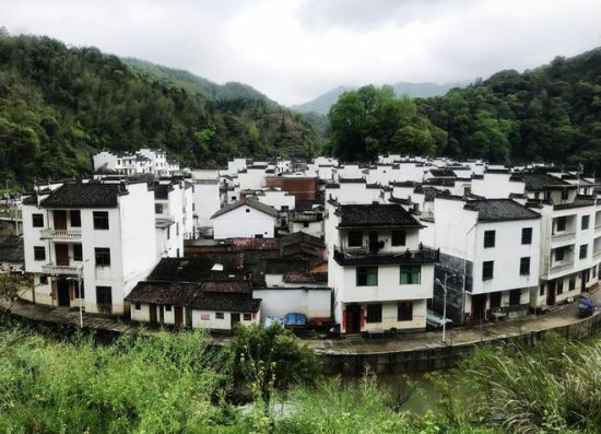 中国最“圆”的村庄在江西，山水环绕，建村近千年，简直...