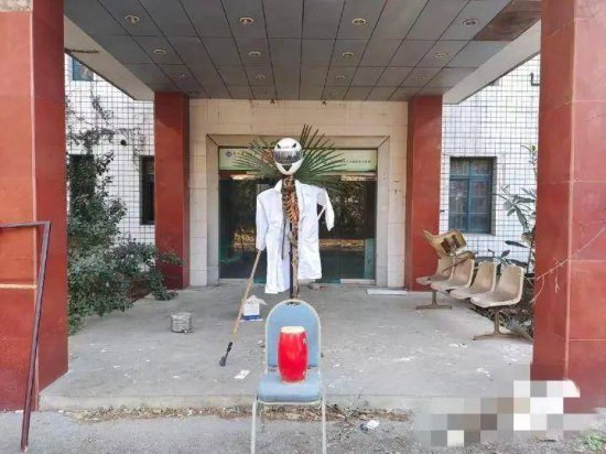 杭州废弃医院晚上传怪声?记者探访：另类网红打卡地