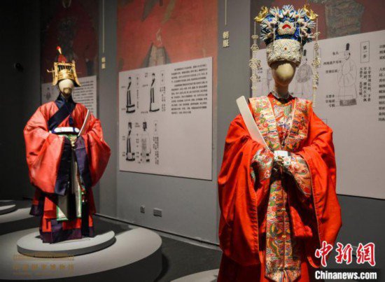 中国国家博物馆首次完整展出馆藏岐阳世家文物