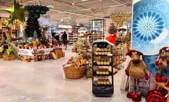 <em>圣诞节</em>来临，普渡机器人上岗欧洲超市