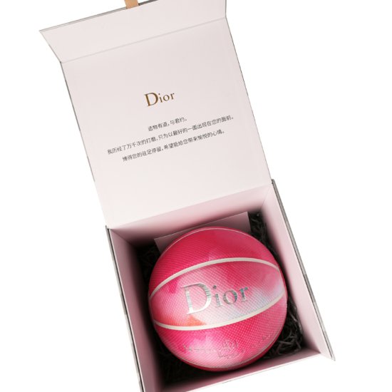 大连克洛德丰富Dior运动，探索“中国计划”品质生活