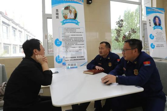 西藏森林消防总队携手上海医疗专家开展“高原义诊、关爱消防”...