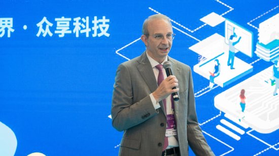 德国科技巨头<em>默克</em>：中国将成为世界人工智能的楷模