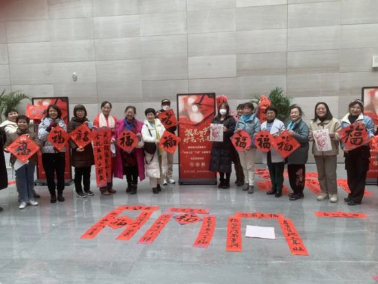 2024年<em>西安浐灞</em>国际港新春文化旅游活动开启