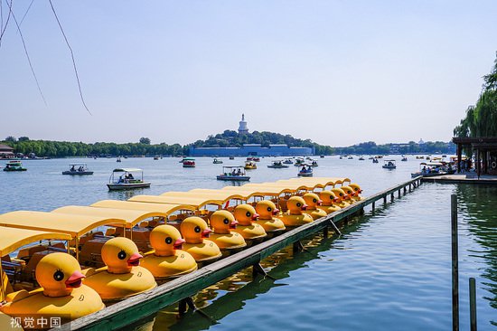 <em>北京</em>颐和园、<em>北海公园</em>等多个公园游船已开航