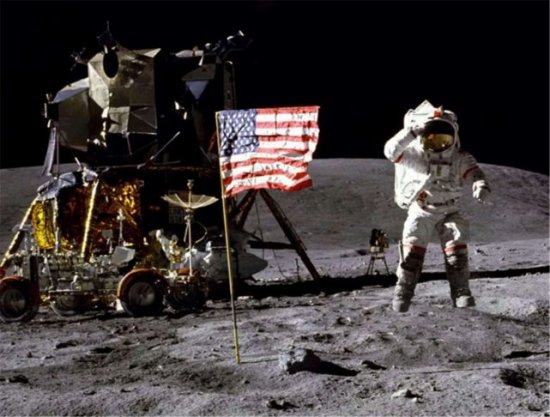 月球<em>飘扬五星红旗</em>，美国国旗却再遭质疑，“嫦娥之父”道出实情
