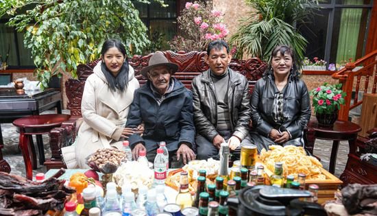 苦难与新生——西藏翻身农奴影像档案：朗杰