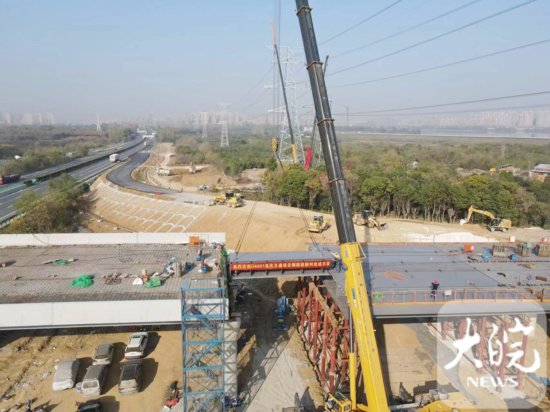 合肥绕城高速双凤互通立交工程全面贯通 预计12月底主体工程完工