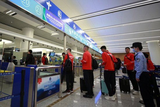世园会、汤尤杯决赛开幕在即<em> 成都</em>天府国际机场迎来入境高峰