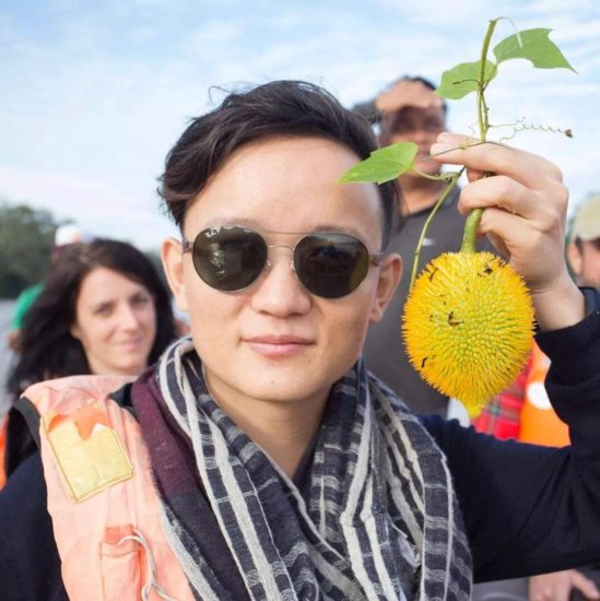 河南农村小伙，靠吃水果年入30万元，他究竟是怎么做到的？