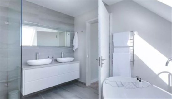 为何酒店卫生间和浴室要设计成<em>透明的</em>？为了方便也不怕尴尬吗