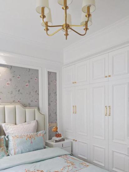 小户型卧室衣柜设计，简约造型更出彩，打破单调，增添空间美感
