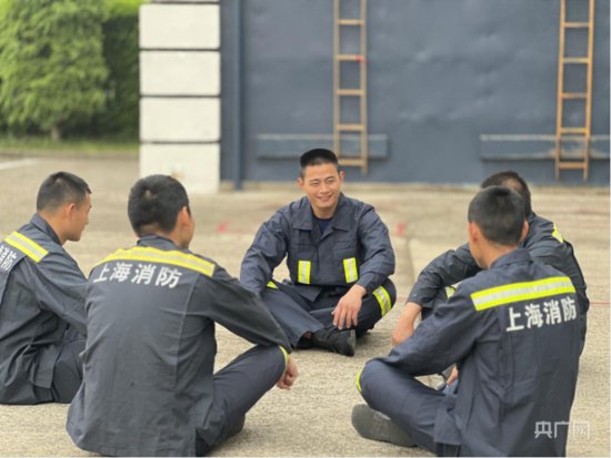 参与灭火救援3000余次 上海这位“火焰蓝”用实力彰显模范力量