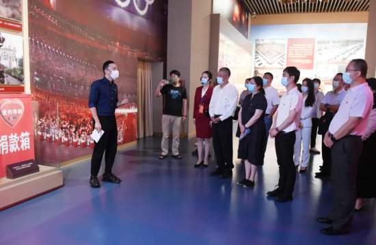 总台文艺节目中心与中国共产党历史展览馆联合开展主题党日活动