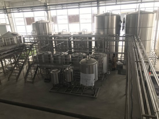 张家界日产1吨精酿啤酒厂设备 大型啤酒设备