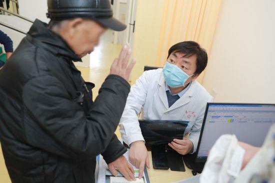 哈尔滨市第一医院“康复<em>理疗健康</em>中心”开诊首日 300余名患者获...