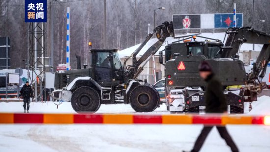 芬兰在芬俄边境一边检站<em>附近</em>修建围栏 为边检站工作提供保障