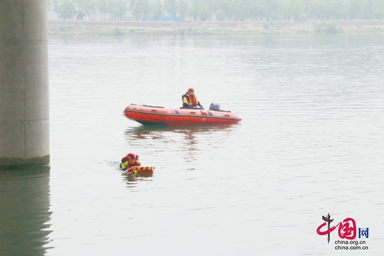 射洪市太和大道消防救援站开展水域救援装备器材测试