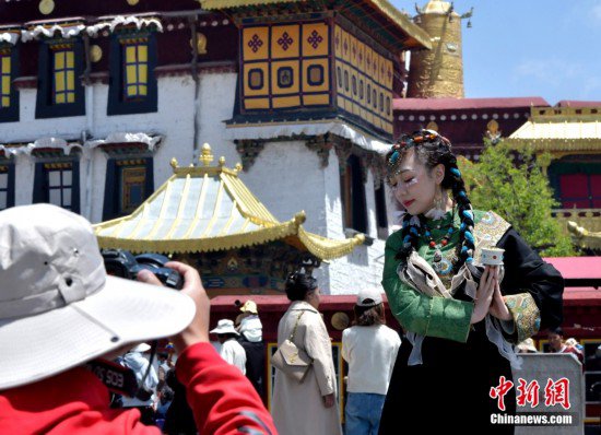 西藏拉萨：旅游<em>市场</em>迎旺季