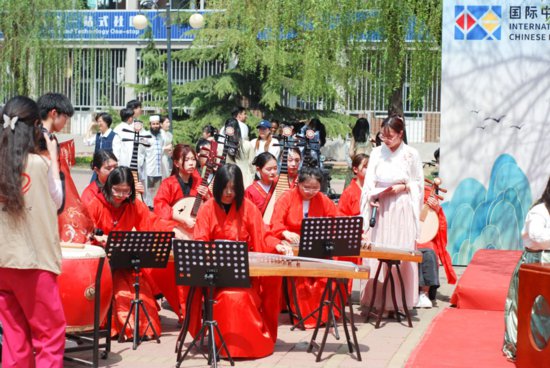 天科大国际中文日用传统文化引领青年行