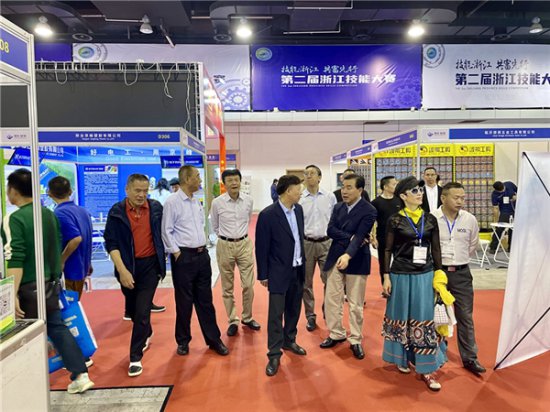 第十八届中国国际五金电器博览会今日隆重开幕