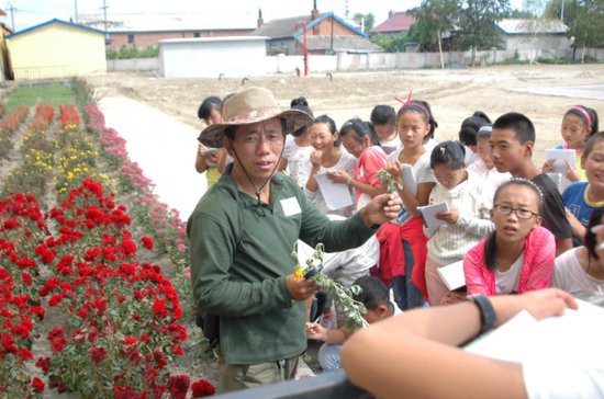 <em>乡村</em>教师自费80万元自建了260公顷植物园，免费对外开放