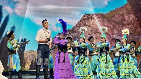 第二届新疆文化艺术节：《蝶恋天山》让观众感受音乐剧的舞台...